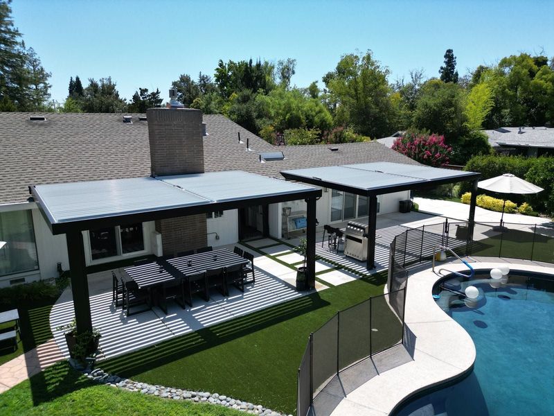 Courtney Residence gallery photo 1
